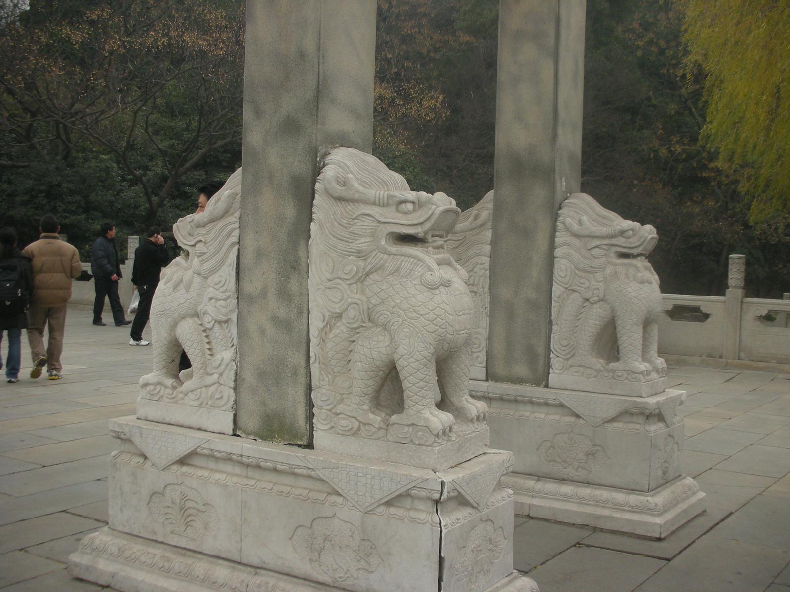 2000年ほど前は錫(スズ)の産地だったが、今は錫がない無錫(その2..無錫を代表する観光地である太湖)